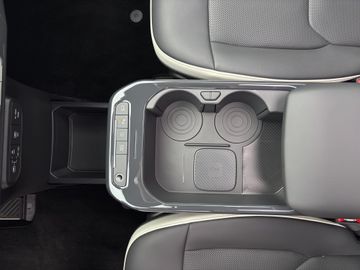 Car image 27