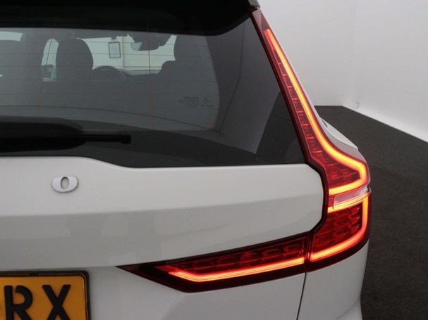 Volvo V60 B3 Inscription 120 kW image number 30