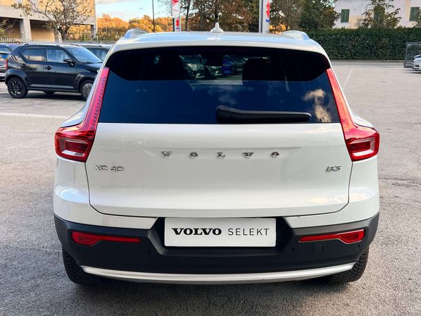 Volvo XC40 B3 Core 120 kW image number 6