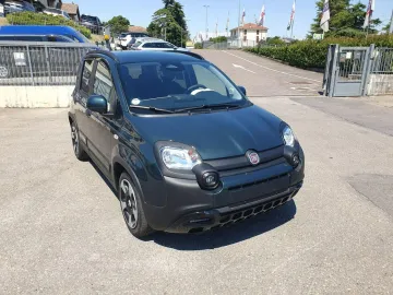 Car image 4