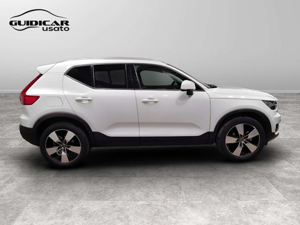 Volvo XC40 1.5 T2 Momentum 95 kW image number 7