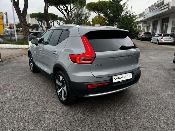 Volvo XC40 B3 Core 120 kW image number 6