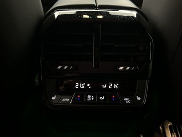 Car image 38