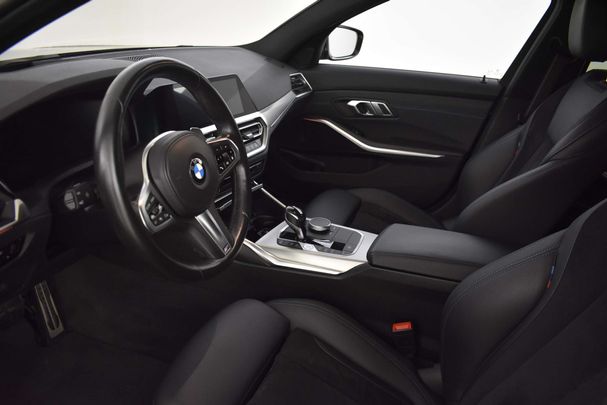 BMW 320i Touring 135 kW image number 4