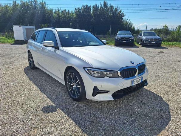 BMW 320d Touring 140 kW image number 11