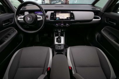 Car image 14