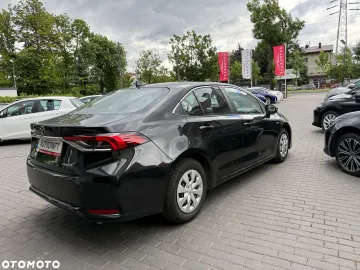 Car image 28