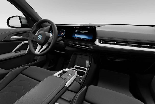 BMW iX1 xDrive30 xLine 230 kW image number 14