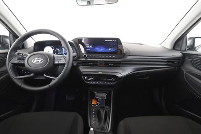 Car image 10