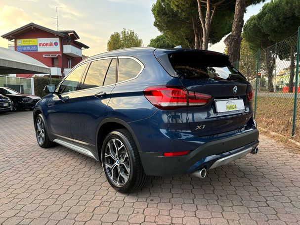 BMW X1 sDrive18d xLine 110 kW image number 4