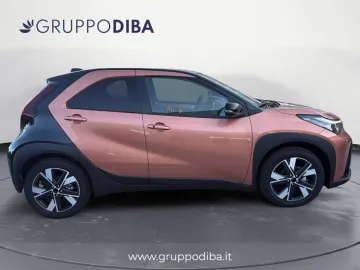 Car image 3