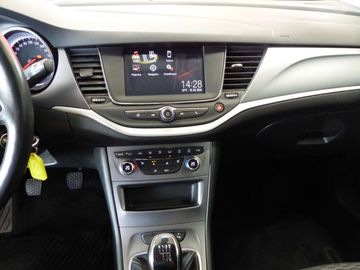 Car image 14