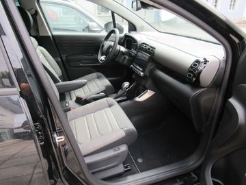 Car image 26