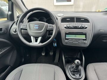 Car image 14