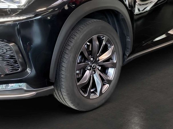 Lexus NX 300 h 145 kW image number 8