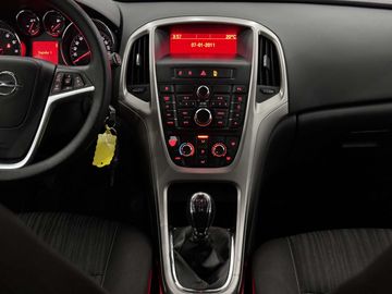 Car image 12