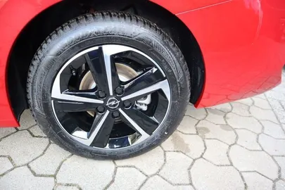 Car image 20