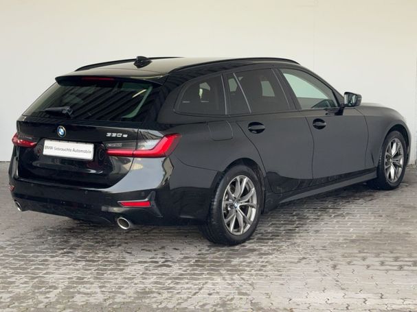 BMW 330e Touring Sport Line 215 kW image number 3