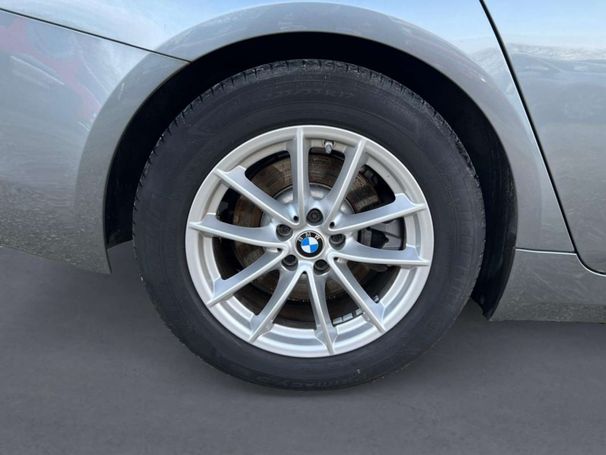 BMW 520d Touring xDrive 140 kW image number 16