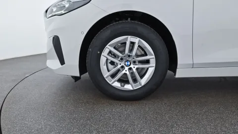 Car image 48