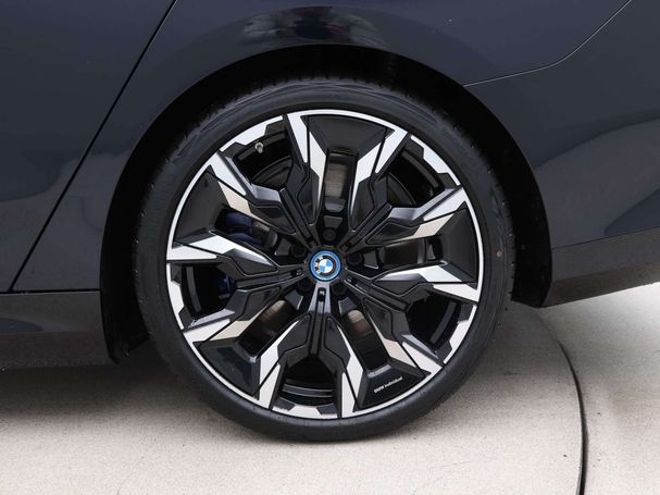 BMW i5 M60 xDrive 442 kW image number 25