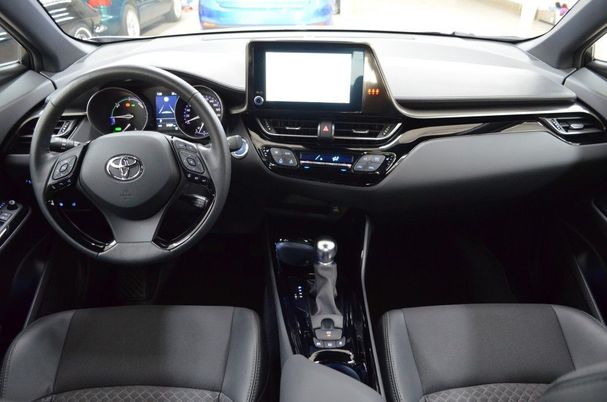 Toyota C-HR 2.0 Hybrid 135 kW image number 17