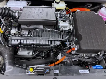 Car image 19