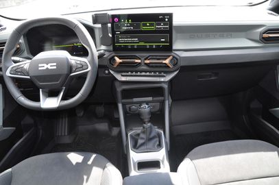 Car image 12