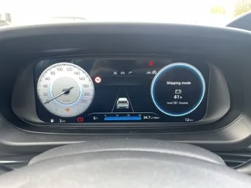 Car image 23