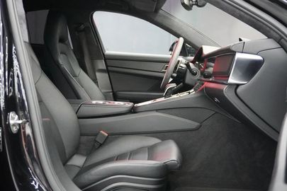 Car image 33