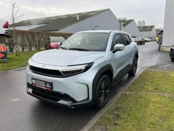Car image 24