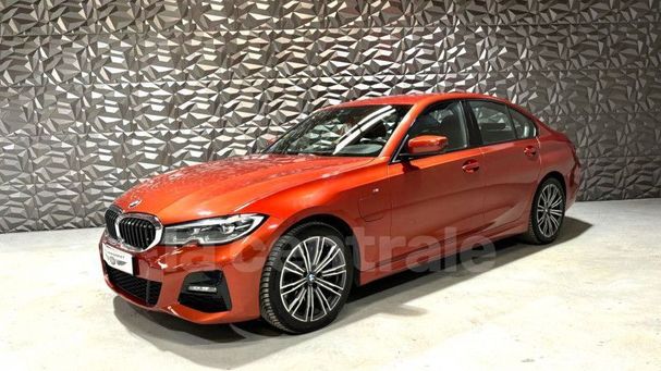 BMW 330 215 kW image number 1