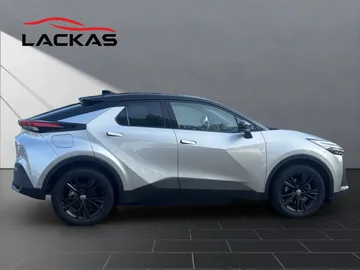 Car image 4