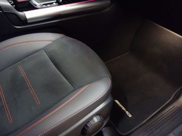 Car image 37