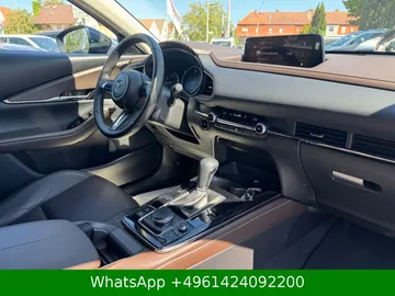 Car image 28