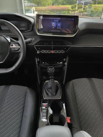 Peugeot 208 PureTech Allure 74 kW image number 13