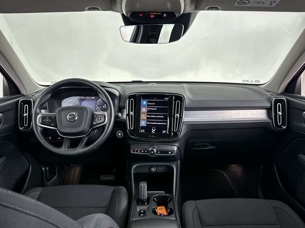 Volvo XC40 T2 Momentum 95 kW image number 7