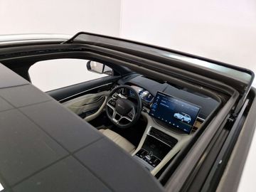 Car image 36