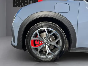 Car image 27