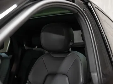 Car image 39