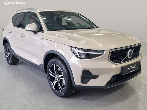 Volvo XC40 B3 Core 120 kW image number 1