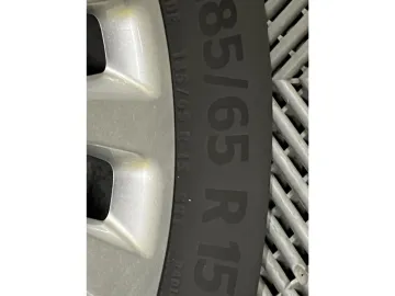 Car image 38