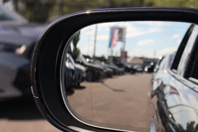 Car image 28