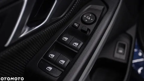 Car image 35