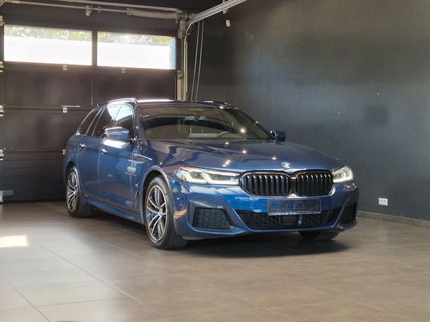 BMW 530i Touring xDrive 215 kW image number 2