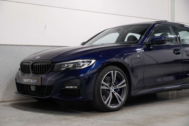 BMW 330 e M Sport 215 kW image number 29