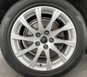 Car image 34