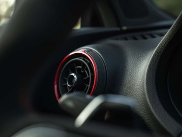 Car image 37