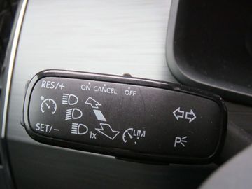 Car image 38