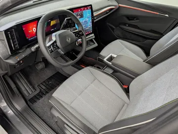 Car image 40